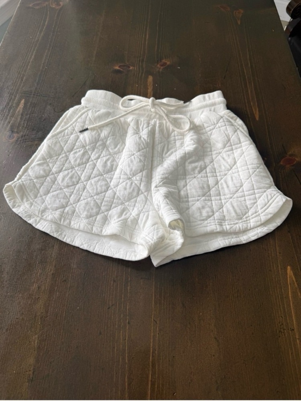 Quilted White Drawstring Women's Shorts